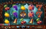 wicked circus slot screenshot 2